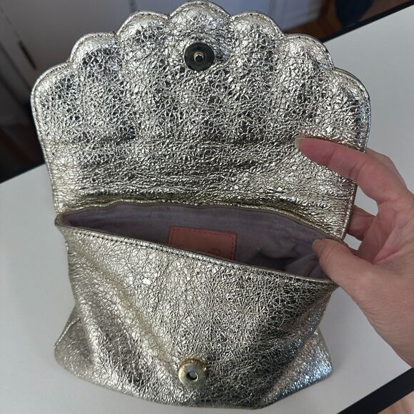 C.A.B. Gold-Silver Shimmer Clam Shell Design Fabric Shoulder Strap Snap Close - Picture 2 of 13